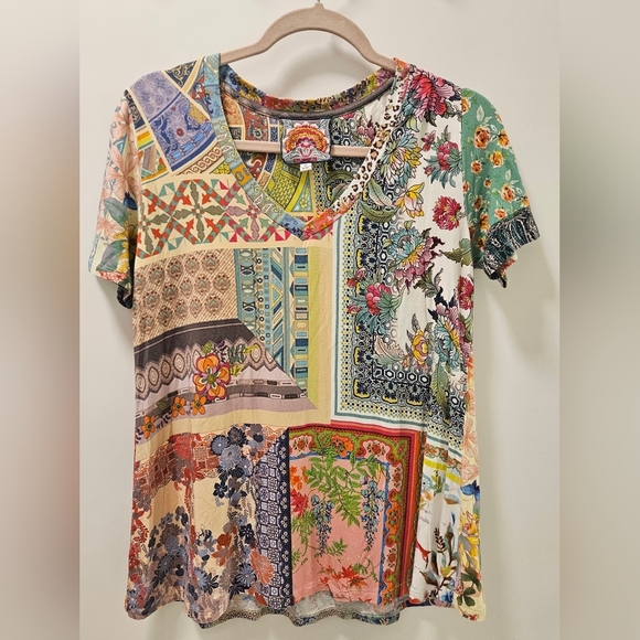 Johnny Was Anika Short Sleeve V-Neck Tee Size XS - Picture 4 of 12